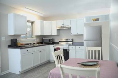 Main picture of 5409 Endicott St