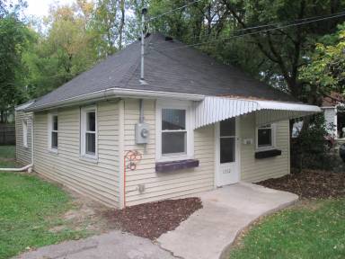 Main picture of 1312 W Lenawee St