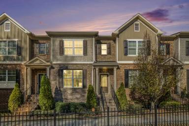Main picture of 229 Aventine Ln