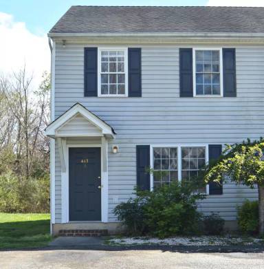 Main picture of 425 Three Creeks Ct