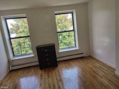 Main picture of 553A Decatur St