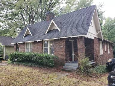 Main picture of 1817 Thomas Ave