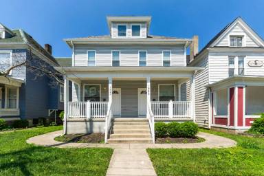 Main picture of 1523 Summit St