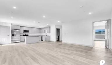 Main picture of 7040 Woodman Ave