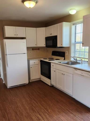 Main picture of 14 Windsor Ct