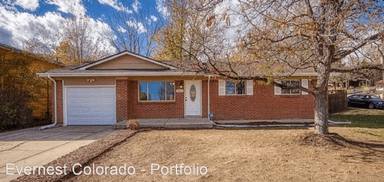 Main picture of 2402 Laramie Dr