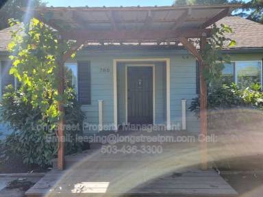 Main picture of 780 SE Marion Ave