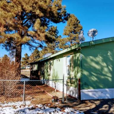 Main picture of 87 Surrey Dr