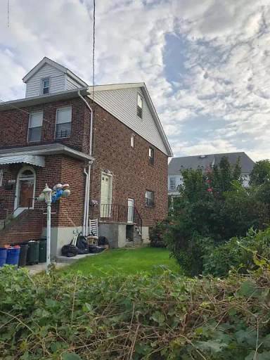 Main picture of 352 Liberty Ave