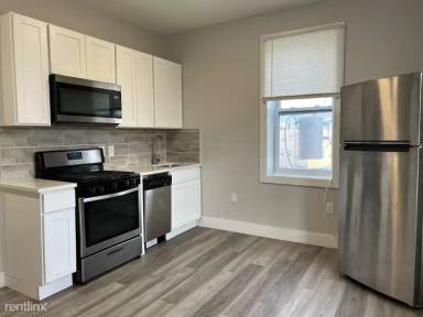 Main picture of 6611 Broadway