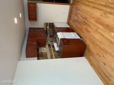 Main picture of 126 E. 7th