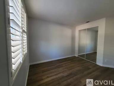 Main picture of 2735 S Concord Ave