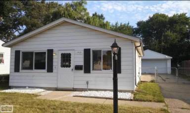 Main picture of 13691 Leonard Ave