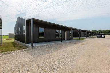 Main picture of 61 Maverick Loop