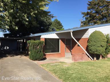 Main picture of 2620 W Clearwater Ave