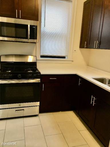 Main picture of 3155 N Hudson Ave