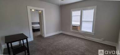Main picture of 1409 Moore St