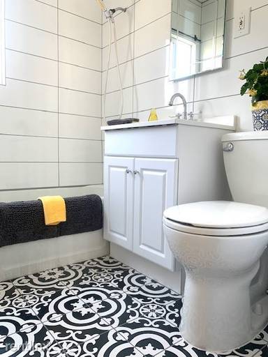 Main picture of 2177 W 27th St