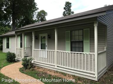 Main picture of 1002 Honeysuckle Ave
