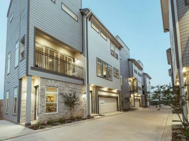 Main picture of 5815 Fairdale Ln