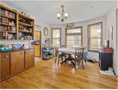 Main picture of 887 James Ave