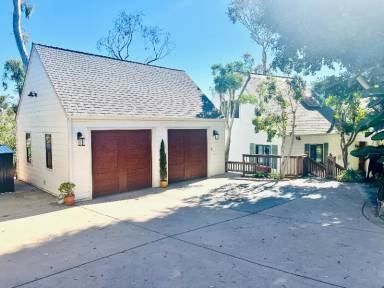 Main picture of 1565 Eolus Ave