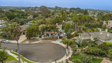 Main picture of 341 Calle de Adele