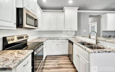 Main picture of 708 S Main St