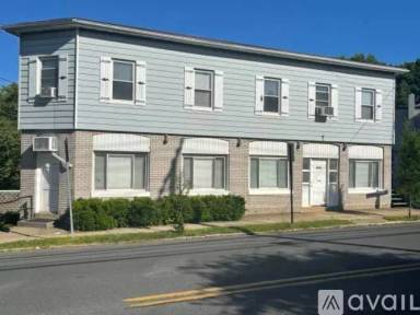 Main picture of 2300 Freemansburg Ave