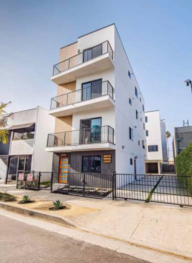 Main picture of 13461 Beach Ave