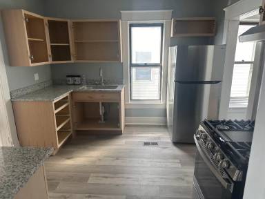 Main picture of 237 S 10th St