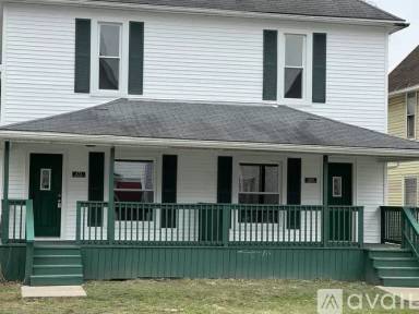 Main picture of 471 E Park Dr