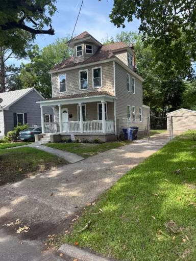 Main picture of 1324 Charleston Ave