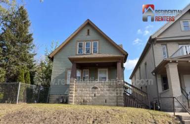 Main picture of 2724 N Palmer St