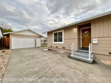 Main picture of 2370 Adrian St