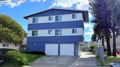 Main picture of 627 Dowling Blvd