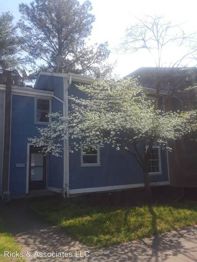 Main picture of 3925 Old Brook Rd