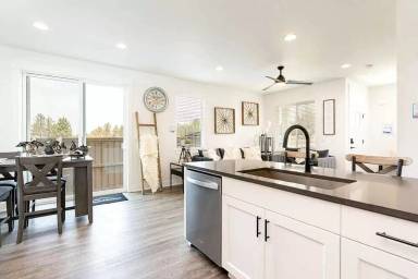 Main picture of 3062 NE Terreo Pl