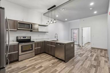 Main picture of 2028 E Fletcher St