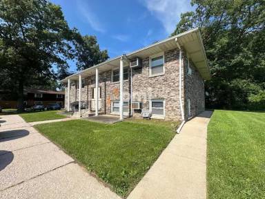 Main picture of 2591 Parkview St