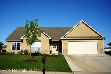 Main picture of 102 Lexibelle Dr