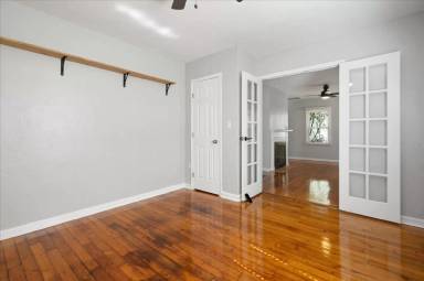 Main picture of 1702 E 41st St