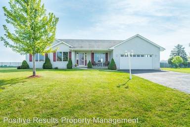 Main picture of 105 Hickory Ln