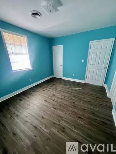 Main picture of S Court St Howard St