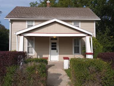 Main picture of 927 Main St