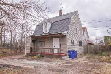 Main picture of 7935 Lorain Ave