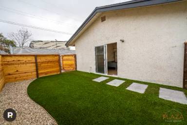 Main picture of 2446 E Vista Way