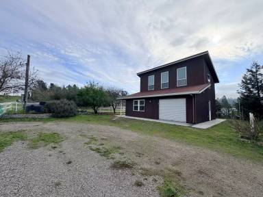 Main picture of 8 Balma Ln