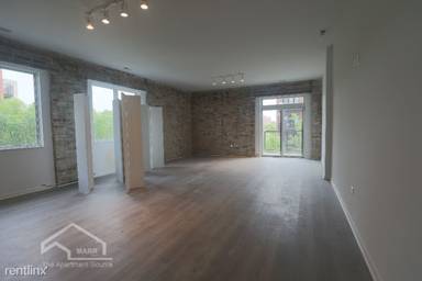 Main picture of 2550 S Wabash Ave