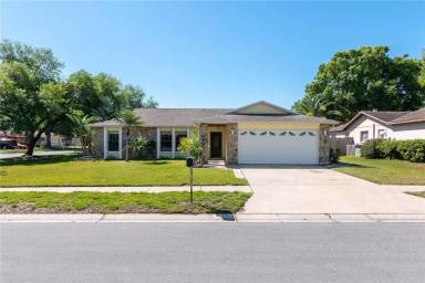 Main picture of 102 Peacock Cir
